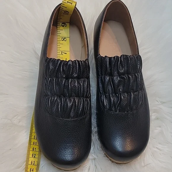 NWOT | Beklina | Classic Gathered Clog - Picture 12 of 13